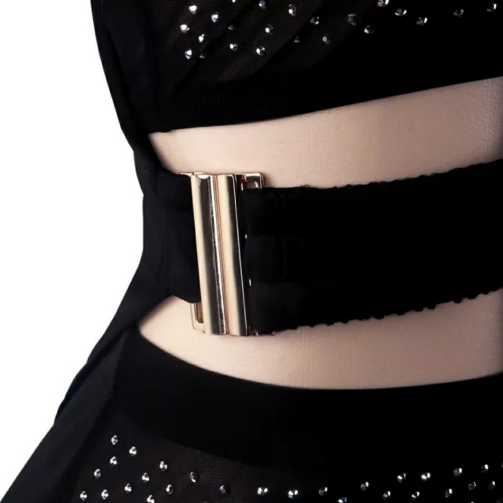 SEXY BLACK 3 PIECE OUTFIT W/SILVER  88%POLYESTER 12%SPANDEX SIZES M/L AV… - Picture 5 of 7